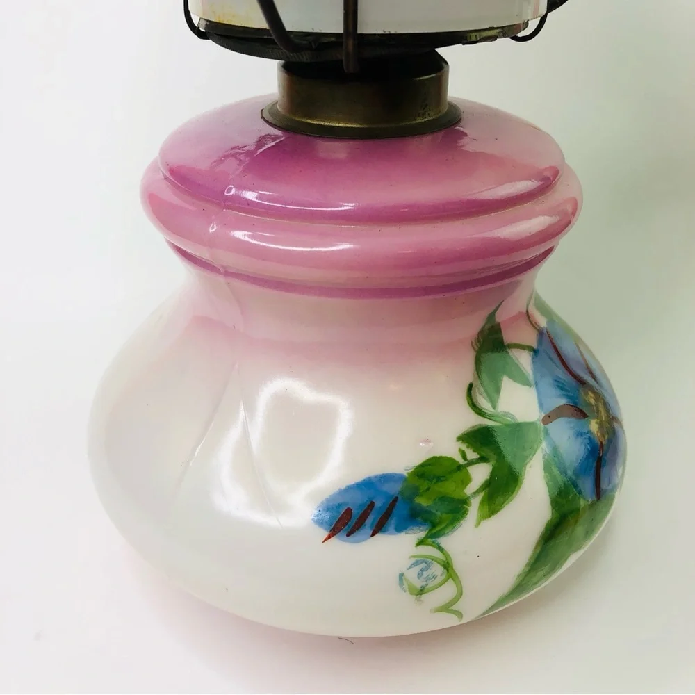 RARE Vintage EAGLE Kerosene Table Oil Lamp Daisy Floral Hand painted Porcelain